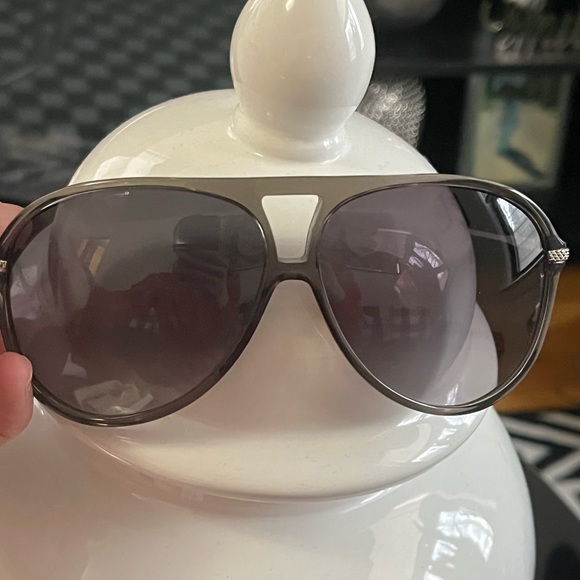 WOMENS DIOR SUNGLASSES - Picture 3 of 5